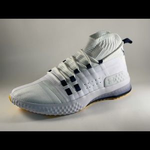 New with box men’s 11.5 NEW Men’s UA Size 11.5